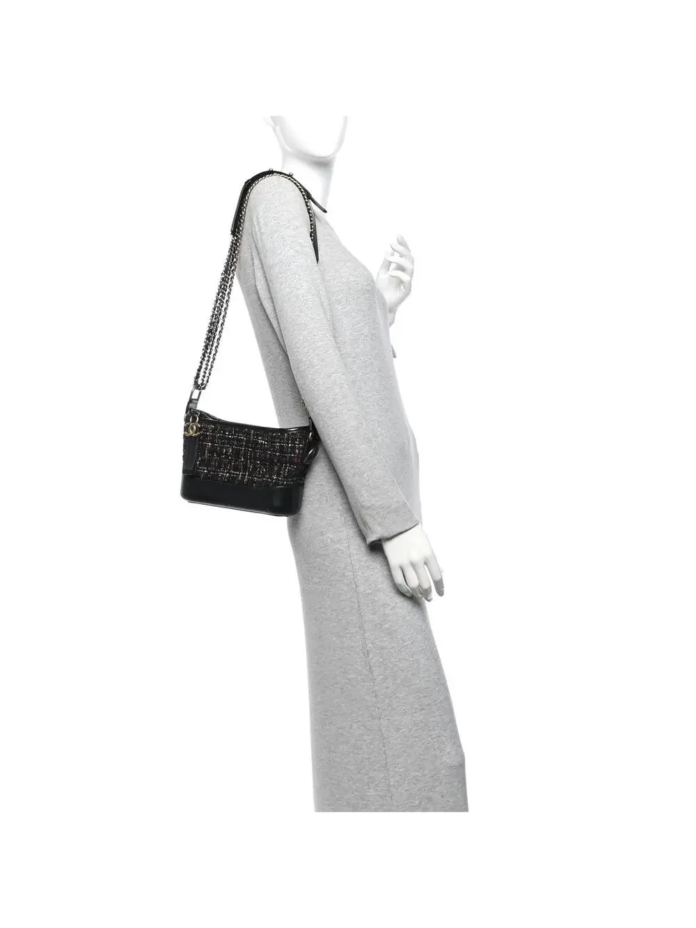 CHANEL indulge timeless